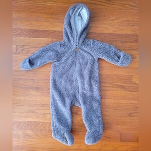 Great condition Carters baby pram suit, size 9m